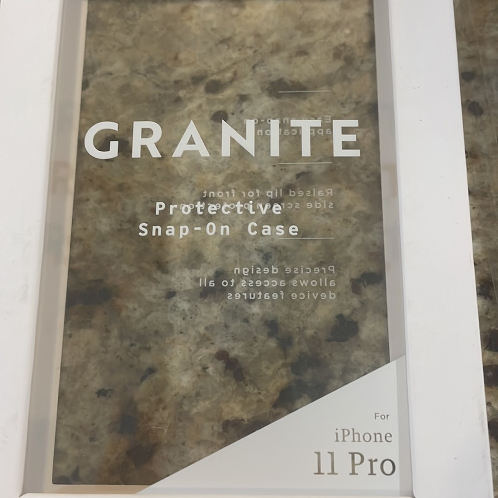 11 Pro Phone case - Picture 3 of 3